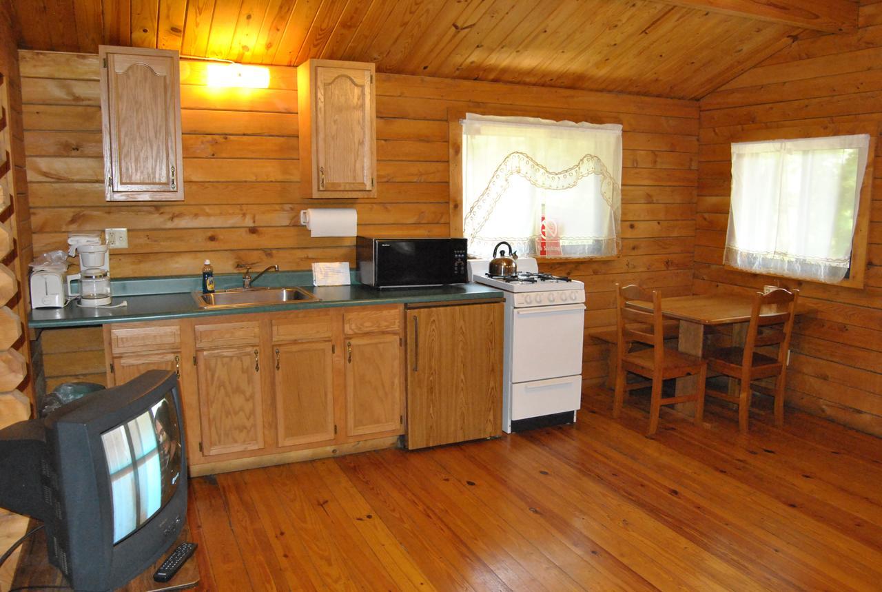 Robin Hill Camping Resort One-Bedroom Cottage 8 Lenhartsville Экстерьер фото